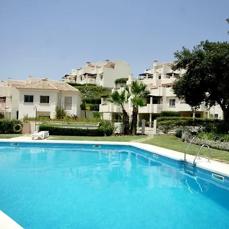 Дом отдыха Gorgeous Cabopino With Stunning Views *