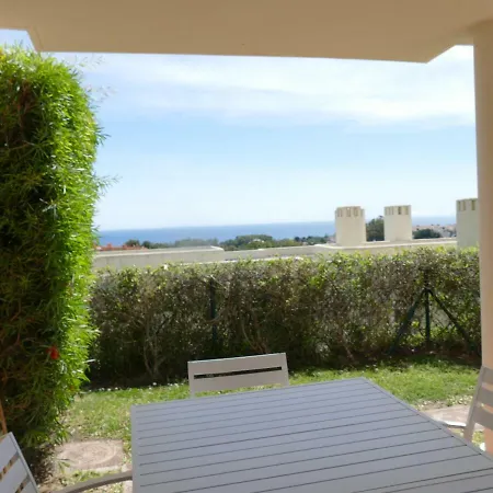 Gorgeous Cabopino With Stunning Views Дом отдыха Марбелья
